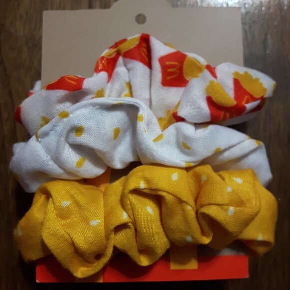 RARE McDonald's Scrunchie Set Uber Eats Skip The Dishes Promo Item 2018 - Picture 1 of 2